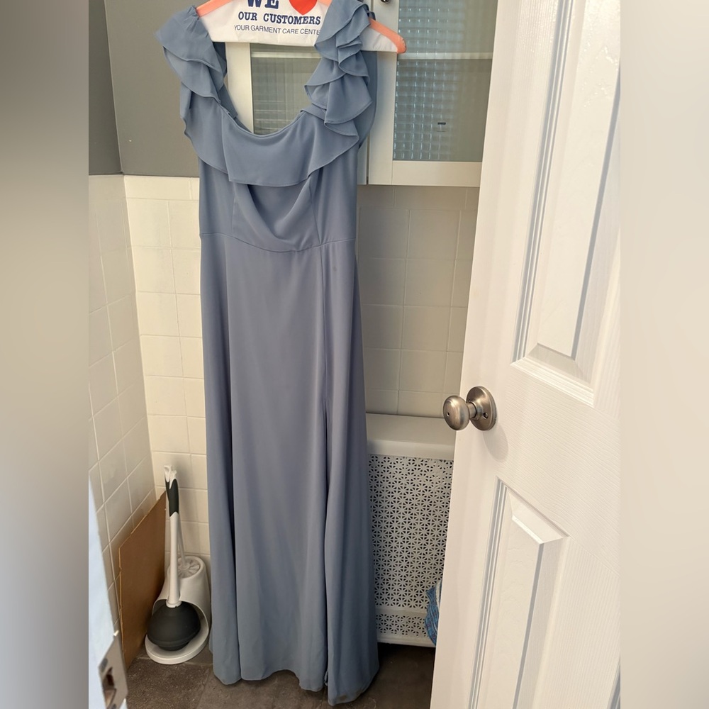 Lulu's Blue Bath with Elegant Ruffle Design